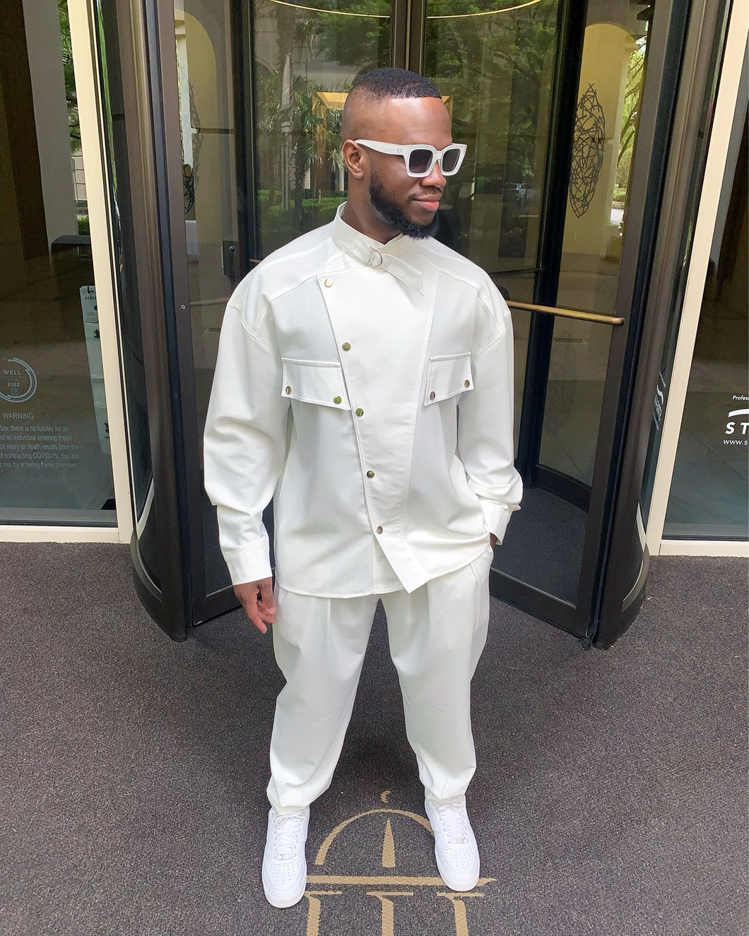 THE WHITE CHEF SUIT